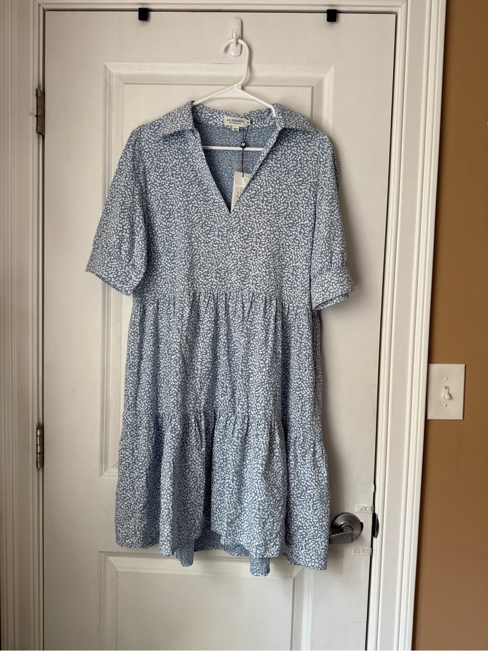 Molly Bracken Light Blue Floral Dress size M   (NWT)